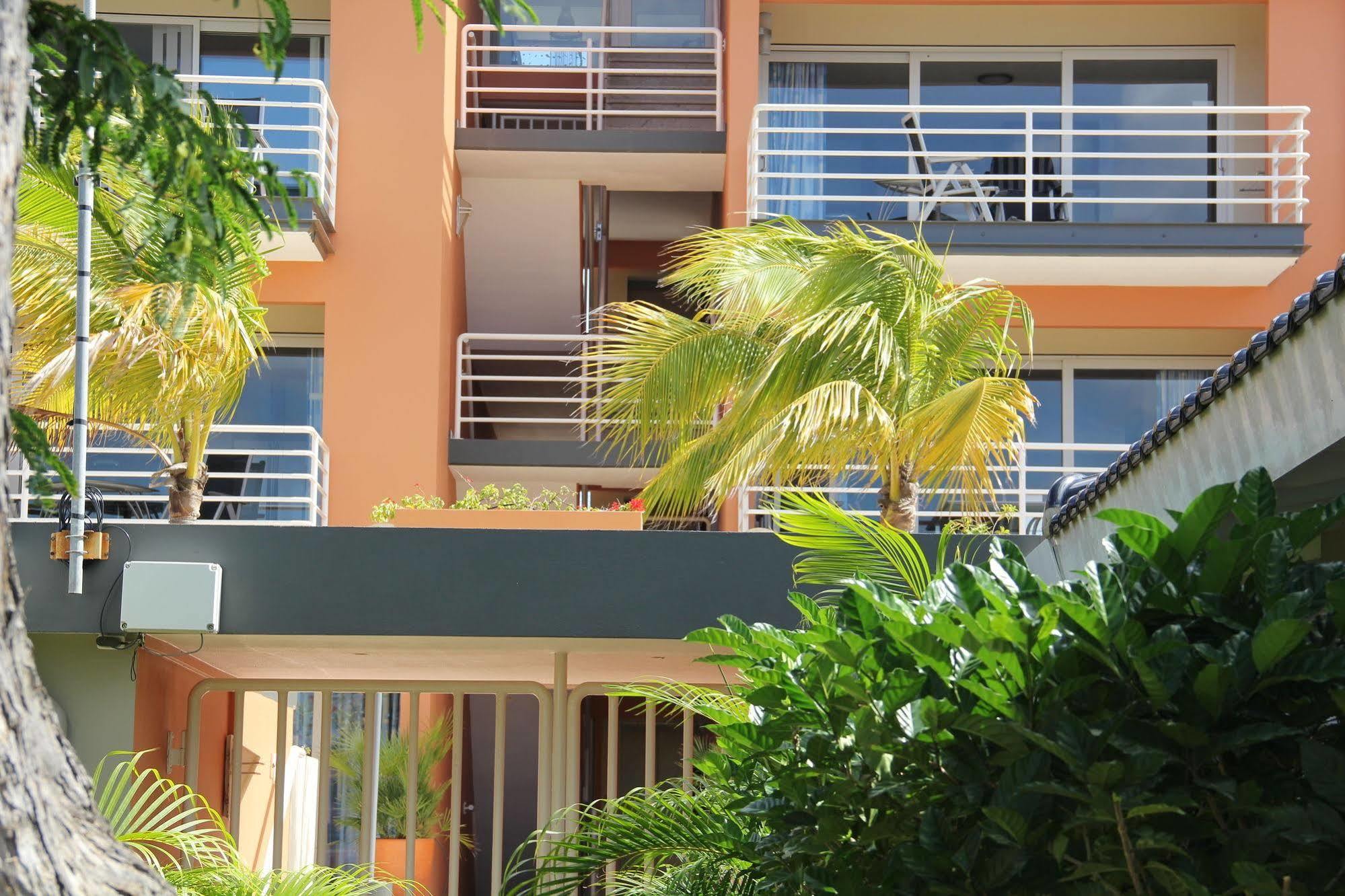 Bonaire Seaside Apartments Екстер'єр фото