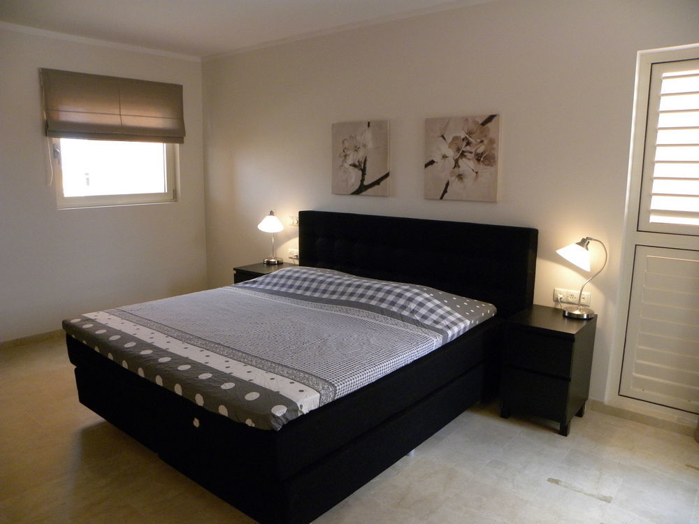 Bonaire Seaside Apartments Екстер'єр фото