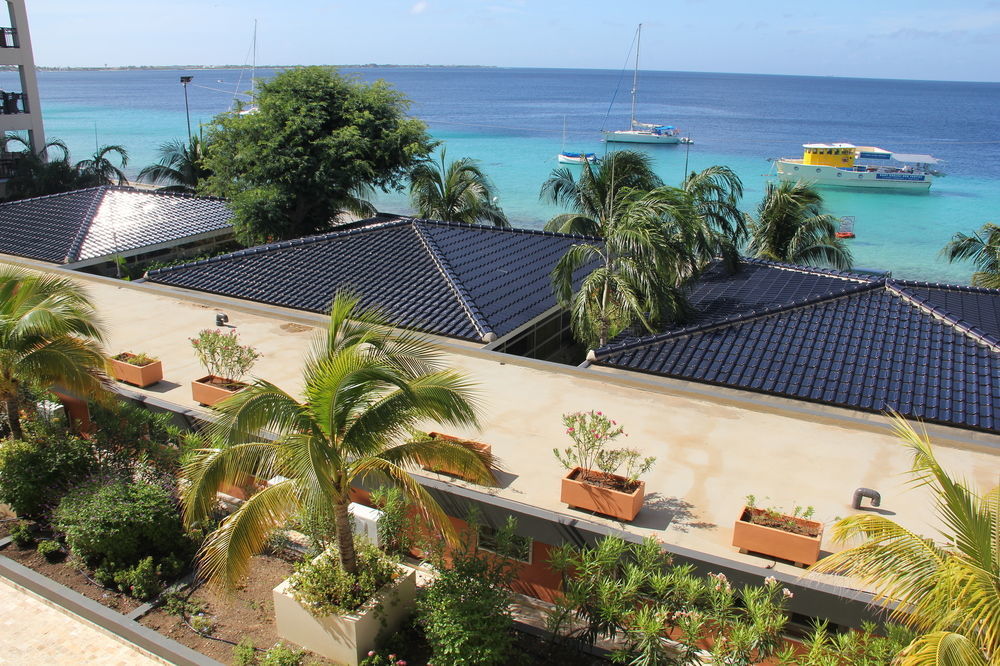Bonaire Seaside Apartments Екстер'єр фото