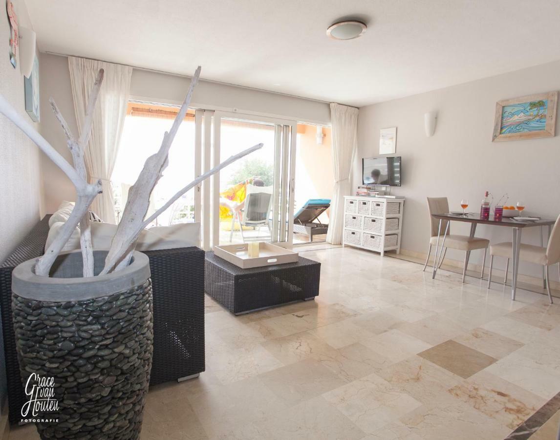 Bonaire Seaside Apartments Екстер'єр фото
